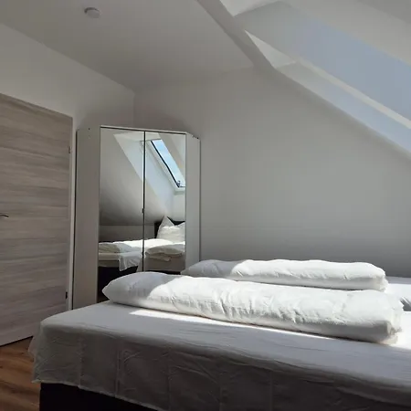 Travel & Bike An Der Donau - Mit Bike Garage, Wifi & Self-check-in Appartement Ybbs an der Donau
